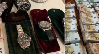 Roma, vende quattro Rolex a 360mila euro: ma le banconote 